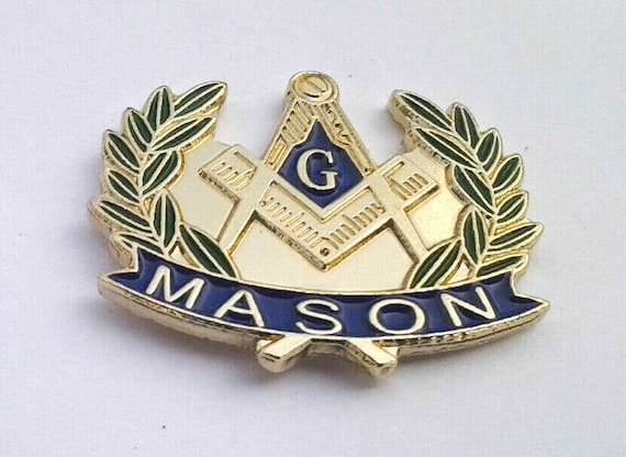 SCOTLAND BLUE ENAMEL AND GOLD LAPEL PIN BADGE MASONIC CRESTED mas09 SCOTLAND BLUE ENAMEL AND GOLD LAPEL PIN BADGE MASONIC CRESTED mas09