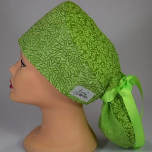 Pony Tail Pouch Scrub cap, Green!