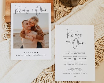 Könnte beinhalten: Hochzeitseinladung mit weißem Hintergrund und schwarzem Text. Die Einladung lautet: "Kinsley und Oliver laden Sie ein, ihre Liebe und Ehe am Samstag, den 25. Juli um 16 Uhr im Canton Crest Lodge, 123 Aspen Drive, Denver, CO, zu feiern. Empfang im Anschluss. Bitte melden Sie sich bis zum 31. Mai auf unserer Website an."