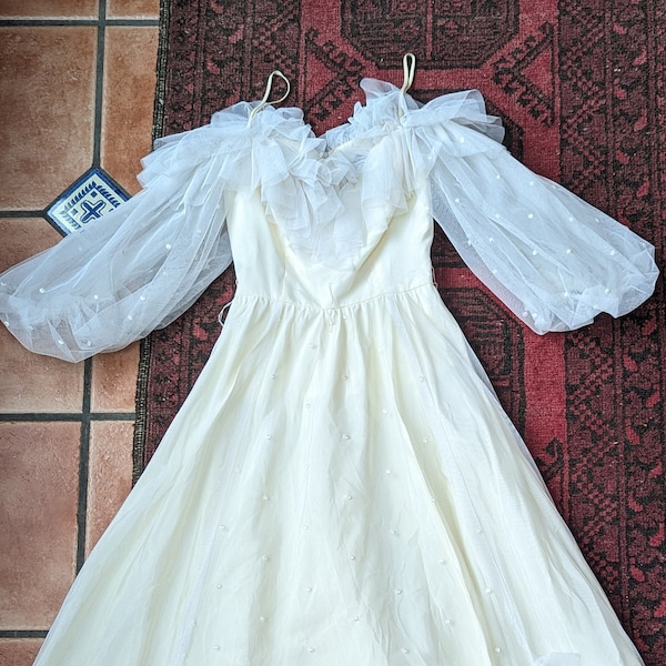Vintage TD4 by Electra Off-the Shoulder Beige Gown