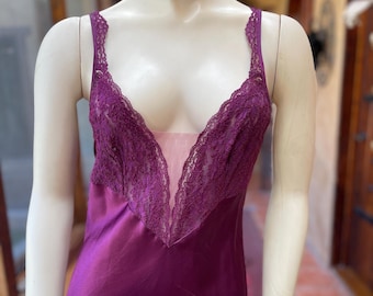 90-tals Victoria's Secret plommonfärgad nattlinne