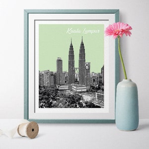 Cartel de viaje de Malasia, cartel de viaje de Kuala Lumpur, regalo de Kuala Lumpur, impresiones de Kuala Lumpur, arte de Kuala Lumpur, KLCC, toalla gemela,