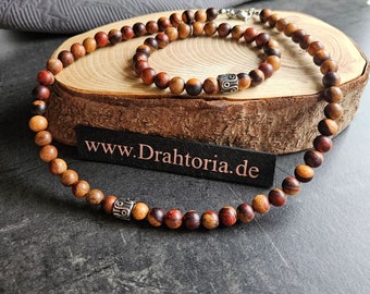 Kette mit Lavastein-, Hämatit-Perlen sowie Perlen aus versteinertem Holz Edelstahl Kreuz vom Schmucklabel DRAHTORIA