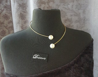 Choker necklace made of hammered aluminum wire from the jewelry label DRAHTORIA