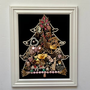 Vintage Jewelry Christmas Tree Holiday Decor 10”x12”1” White Frame. Art Jewelry Christmas Tree, Framed Jewelry, Jewelry Wall Art