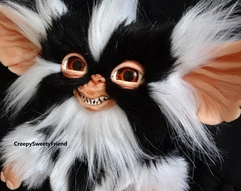 Jouet artistique inspiré du Mohawk mogwai du film « Gremlins »