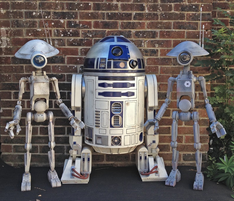 Pit Droid