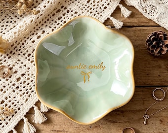 Personalized Auntie Ceramic Ring Dish, Custom Name Jewelry Tray, Gift for Aunt, New Aunt Gift Ideas, Auntie Trinket Dish, Aunt Birthday Gift