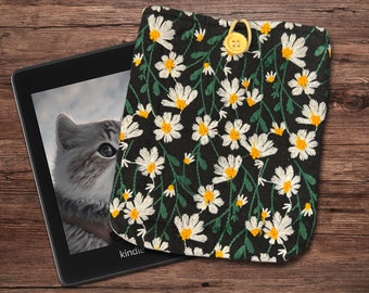 Embroidery daisy Kindle Sleeve, Padded Book Sleeve, Book Pouch，Kindle Paperwhite Case, Kindle Oasis Cover, IPad Sleeve, Cute Book Sleeve