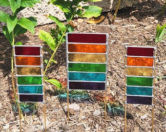 Rainbow Stained Glass Garden Stake – Handmade Outdoor Decor – Colorful Sun Catcher Yard Art – LGBTQ+ Pride Garden Ornament
