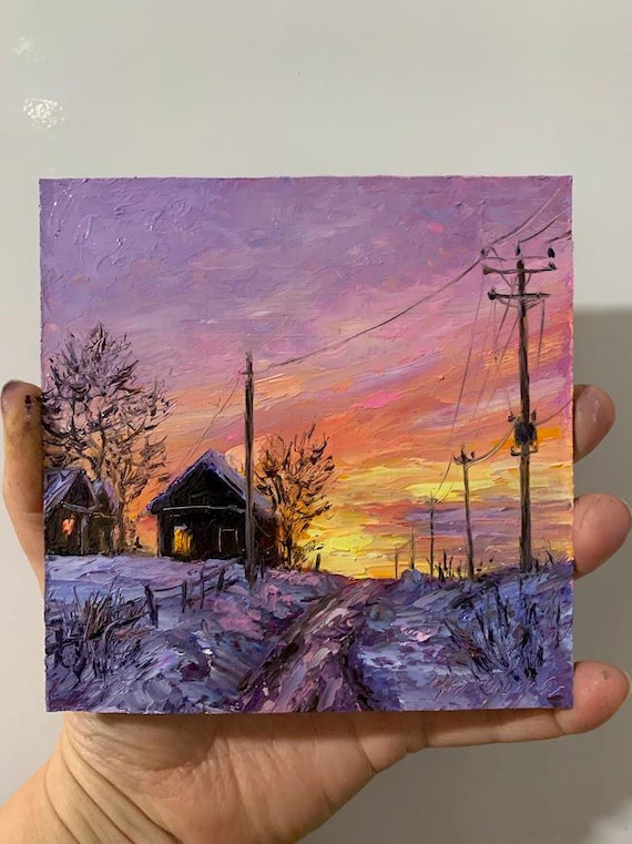 村の風景油絵 田舎道の冬景色 雪の降る夜 紫の夕日 穏やかなオリジナル