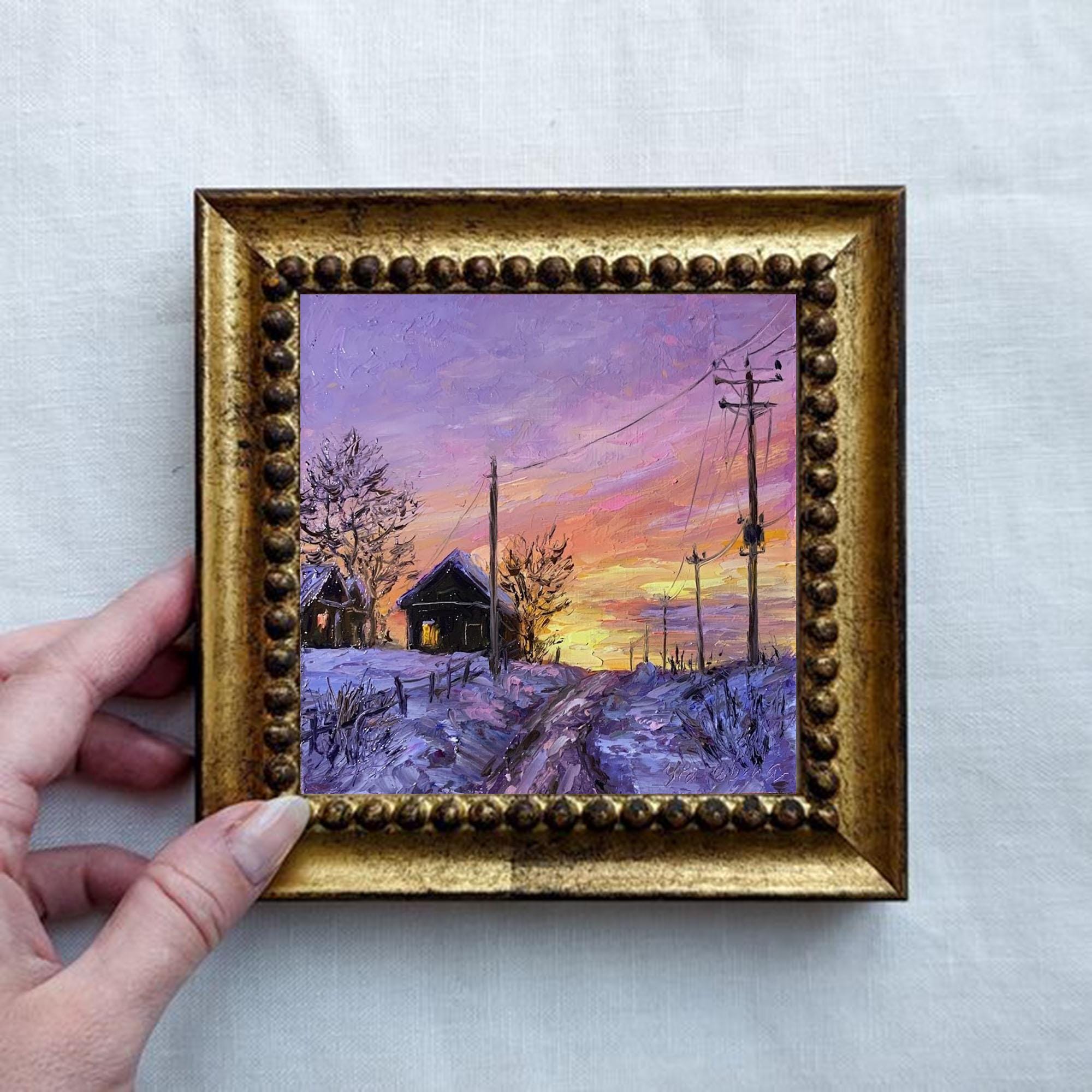 村の風景油絵 田舎道の冬景色 雪の降る夜 紫の夕日 穏やかなオリジナル