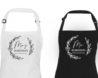 Personalised Custom Wedding Day Apron, Mr & Mrs Wreath Design Wedding Bib, Ideal Gift Bride and Groom, Husband/Wife
