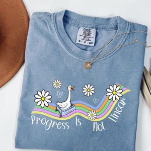 Maglietta Progress Is Not Linear: T-shirt SPED Teacher Comfort Colors