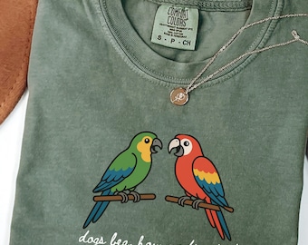 Grappig T-shirt voor Papegaaienmoeder, T-shirt met twee pratende papegaaien, cadeau voor vogelliefhebbers, kleding voor papegaaieneigenaren, schattig T-shirt voor huisdiervogels, T-shirt voor een conure, valkparkiet of ara.