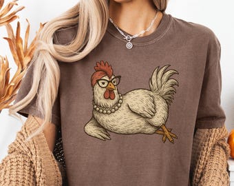 Funny Chicken Shirt, Women Chicken Tee, Funny Farmer Shirt, Love Chickens, Animal Shirt, Chicken Lover Tee, Farm Shirt, Gift for Chicken Mom
