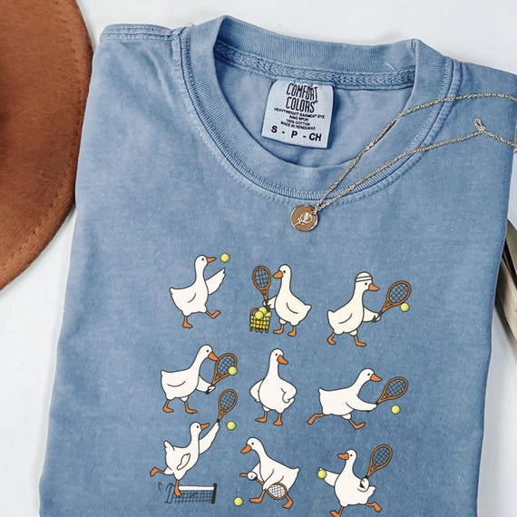Cute Goose Tennis Shirt Comfort Colors, Funny Tennis Player Tee, Funny Goose Coach Gift, Womens Tennis Team Shirt, Sports Mom Graphic Tee