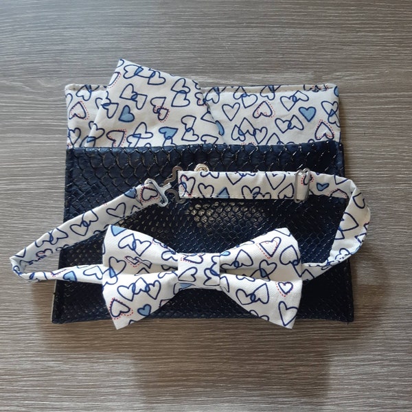 Nœud papillon petits cœurs, pochette de costume assortie, étui simili cuir, cadeau homme, idée Noël homme, pochette  nœud papillon cœur bleu