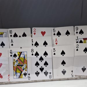 Porte jeux de cartes,support de cartes, aide pour tenir les cartes, support cartes adultes,jeux de cartes,jeux de société, upcycling,tissu,