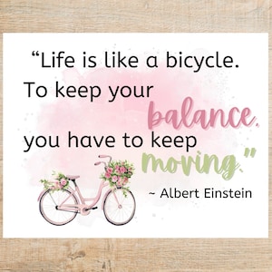 Citation d'Albert Einstein avec un vélo fleuri | 1 carte postale | Parfait pour échanger une carte postale ou envoyer à un ami qui a besoin de mots gentils !
