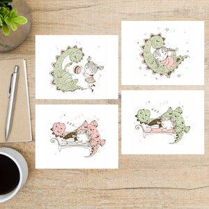 Dino Fun Postkarten Set | 4 Postkarten | 130 Dicker Karton | Zum Versenden einer Postkarte an einen Freund, Familienmitglied
