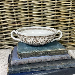 Vintage Wedgwood Handled Soup Bowl Retro Original Florentine Platinum