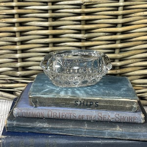 Vintage Klar geschliffene Glas Salz Keller Topf Pinch Pot ovale Form runde Kanten