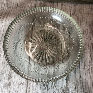 Vintage glass shallow dish / trinket dish  Retro Original