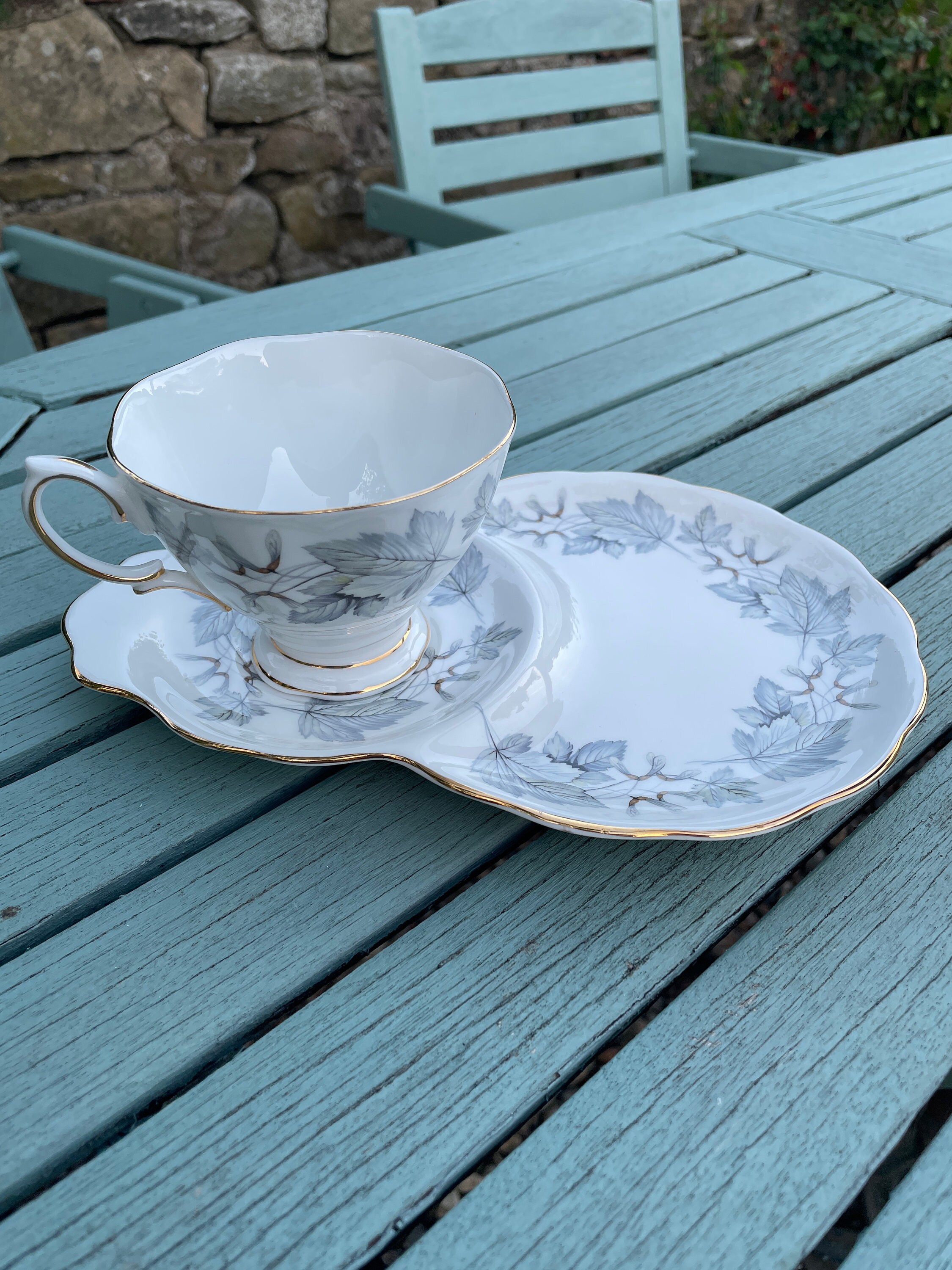 Mug and top snack plate set