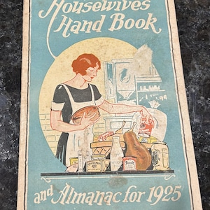 Vintage The Housewives&#39; Hand Book and Almanac for 1925 Royal Baking Powder