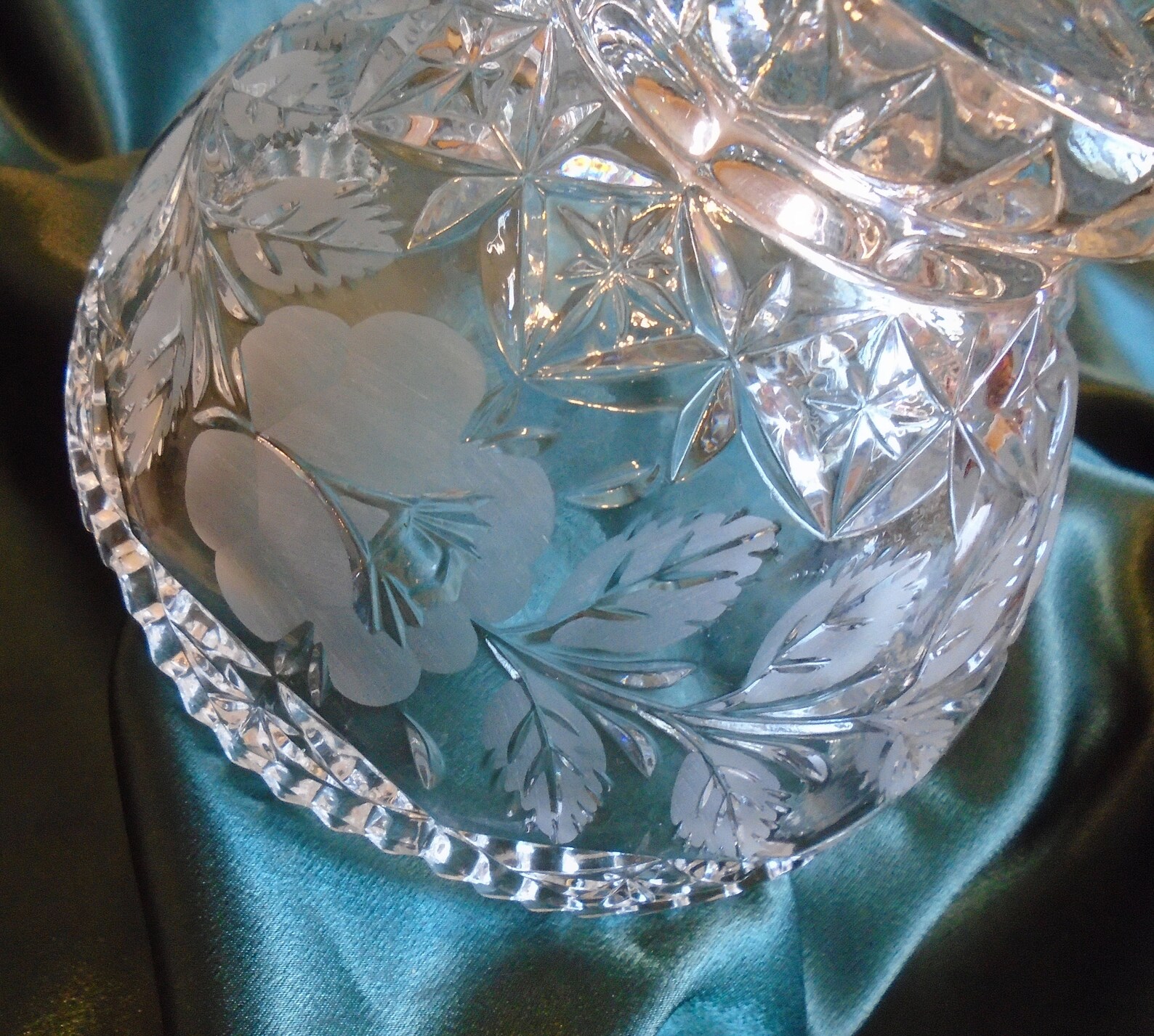 Dainty Leaded Crystal Bowl With Etched Floral Design Circling Etsy