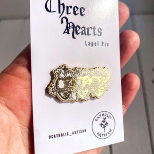 Gold Drei Herzen katholische Anstecknadel: Heilige Familie Emaille Pin