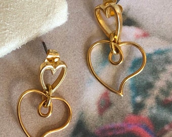 "Amelie" dangling earrings - small golden hearts 24 K fine gold