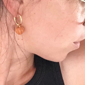 Mini hoop earrings with melon pearl in gemstone - red aventurine - jade