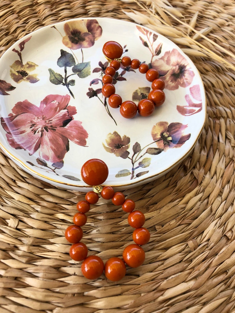 Mini boucles créoles pendantes en perles résine terracotta esprit vintage image 2