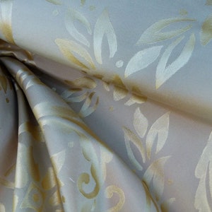 Scalamandre Navonna Pearl Grey Neoclassical Silk Lampas Medallion Crest MSRP USD 444/yard  Old World Weavers