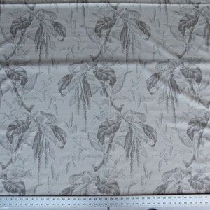 Große Lagerware Lee Jofa Camille Sand/Grau 100% Baumwolle Druck Foliage aus Frankreich UVP USD 196/Y