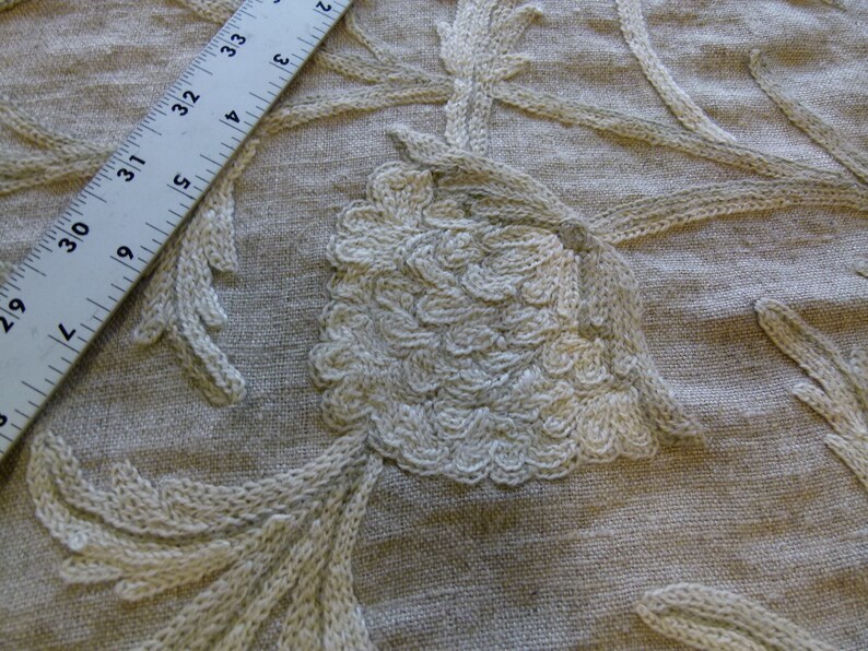 By Yard Kravet Couture Hand Crewel Wool Linen 30602.16 MSRP 298y