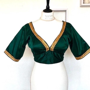 Green Silk Saree Blouse: Gold Border Indian Wedding Choli