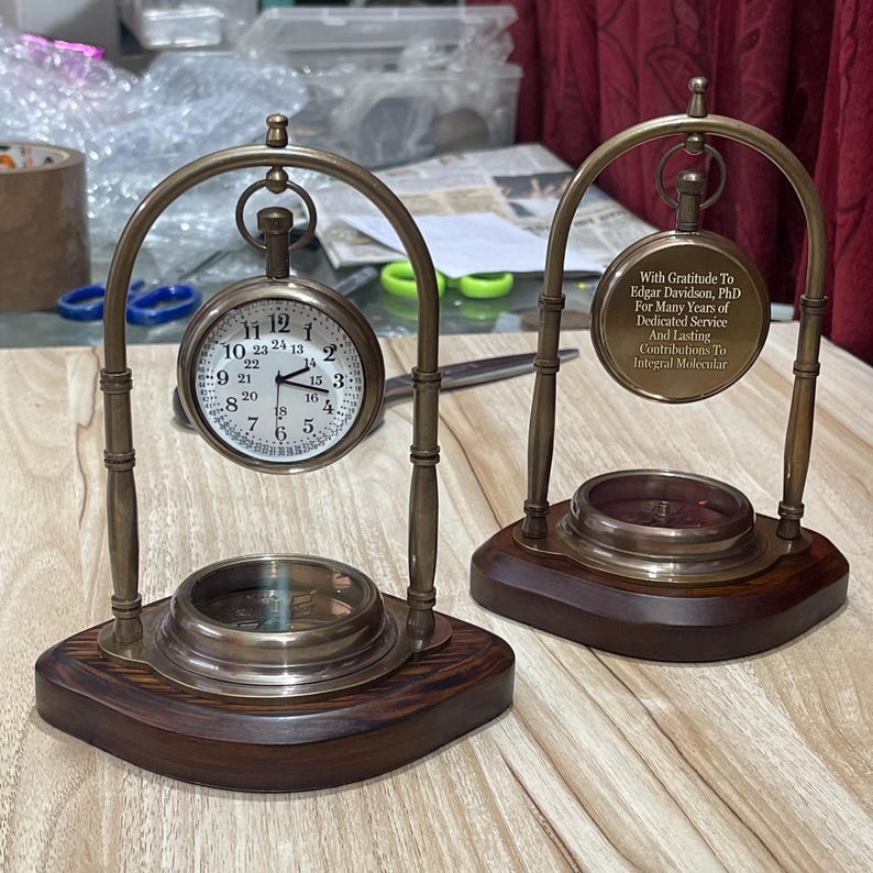 Personalized Clock with Engraved Working Compass, Antique Table Clock, Couple Anniversary Gift for Husband, Christmas Gift, Desk clock imagem 17