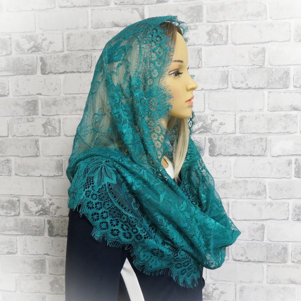 CHAPEL MANTILLA, Beautiful traditional vintage inspired french lace infinity scarf, Emerald Green Mantilla Veil (LNK0138)