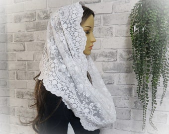 CHAPEL MANTILLA, Lace Infinity Chapel Veil, Catholic Mass Veil, Traditional Headcovering