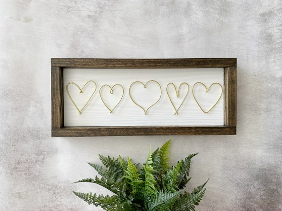 Handwritten Wire Heart Sign: Personalized Family Keepsake