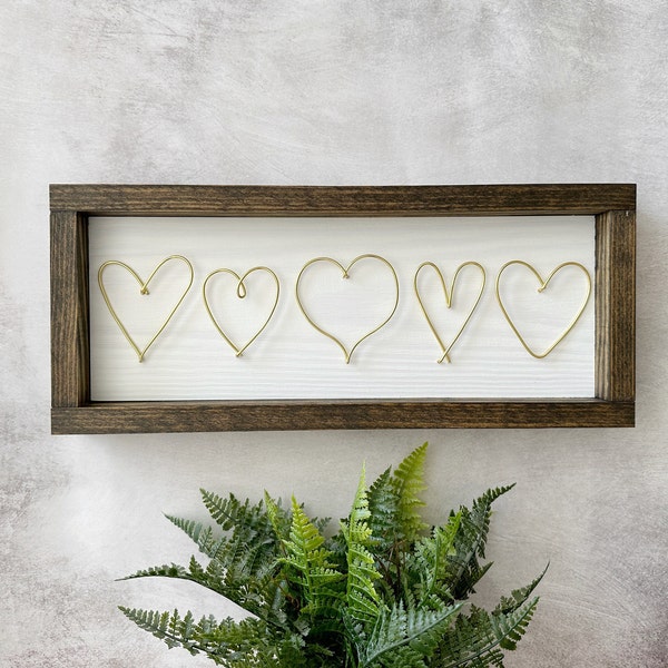 Handwritten Wire Heart Sign: Personalized Family Keepsake