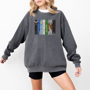 Enemies to Lovers - Bookish Sweatshirt