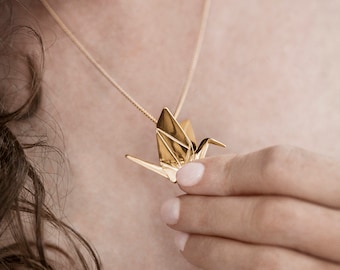 COLLIER GRUE ORIZURU - pendentif unique - breloque grue en origami - pendentif en or rose - pendentif minimaliste - cadeau pour amateur de grue - breloque élégant