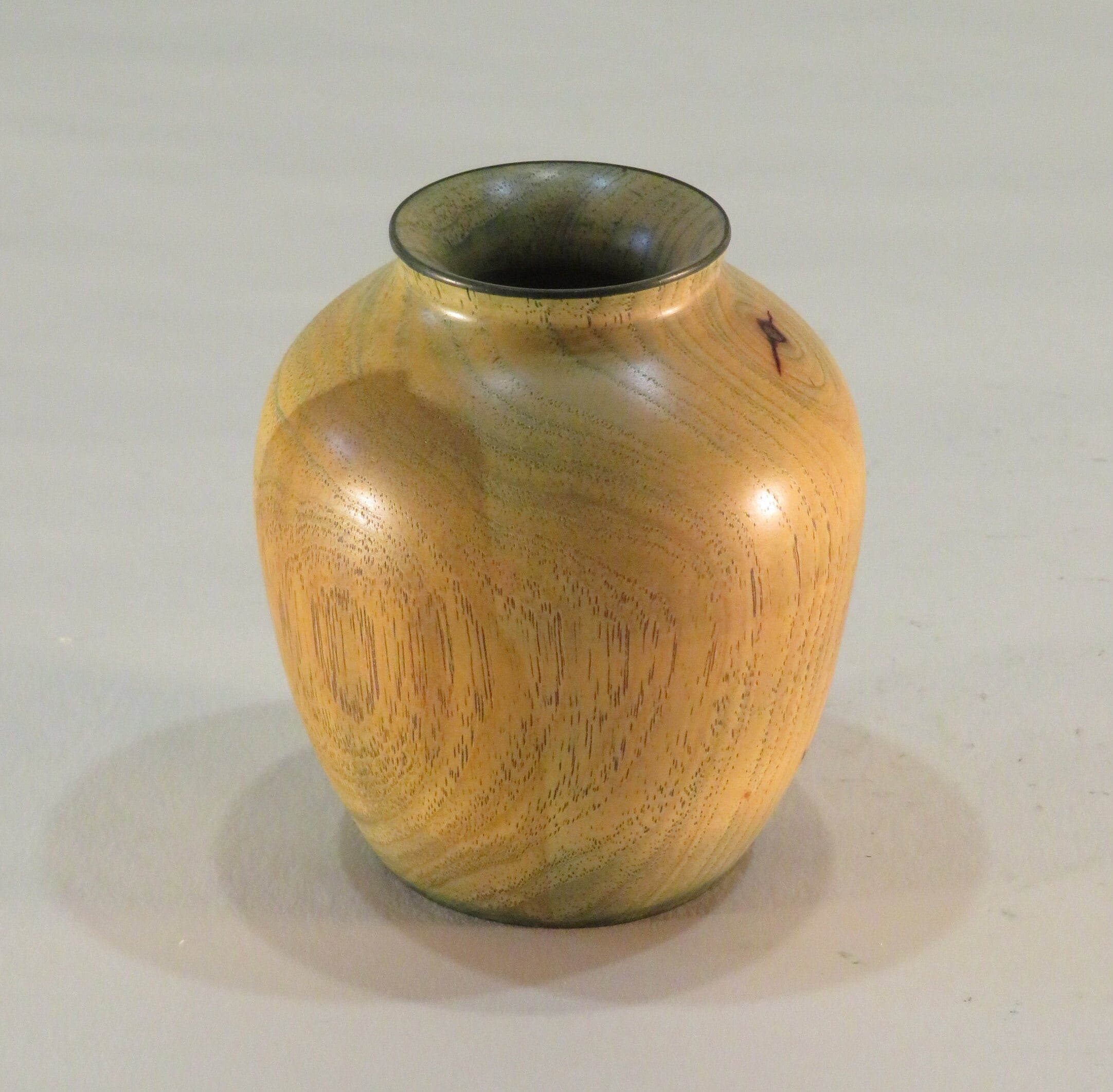 をを Bright Pecan Vase - Turned Wooden Centerpiece by Thomas Helmick - Etsy