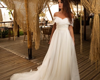 New collection of off-the-shoulder wedding dress, Bohemian bridal gown, Tulle wedding dress, A-line bridal gown