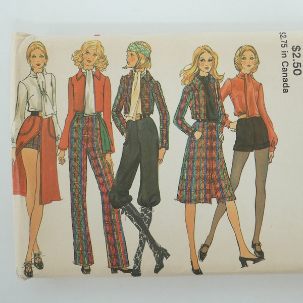 Vintage Vogue 8152 Wardrobe Sewing Pattern UNCUT 1970's Jacket Blouse Skirt Pants Knickers Short in Size 12 for a 34" Bust