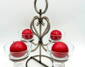 Candelabro de mesa danés de hierro forjado y cristal MCM, portavelas de 30 cm con forma de corazones, vintage.